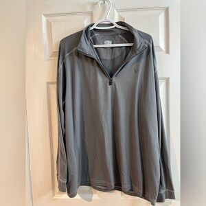 CALLAWAY Men’s grey half zip long sleeve shirt. Size XL.